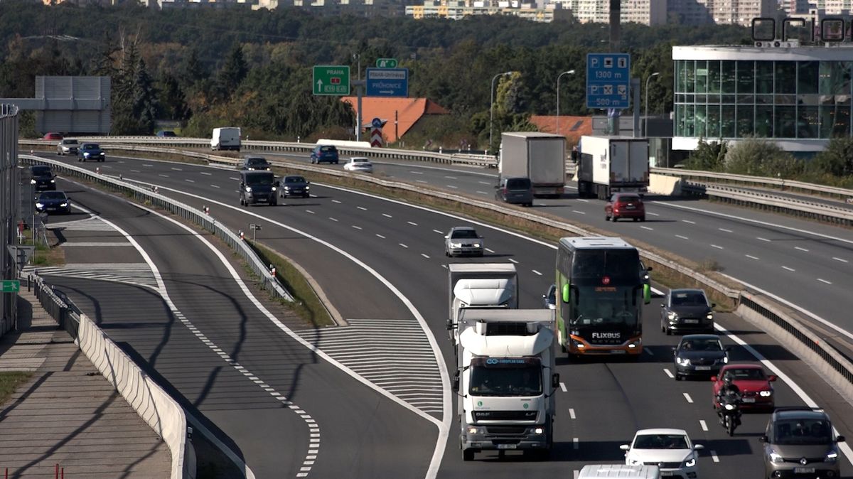 Provoz na českých dálnicích a silnicích vzrostl od roku 2016 o deset procent